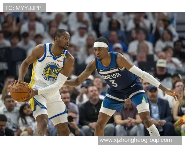 勇士与蓝网激战正酣直播全程回顾精彩瞬间与球员表现分析